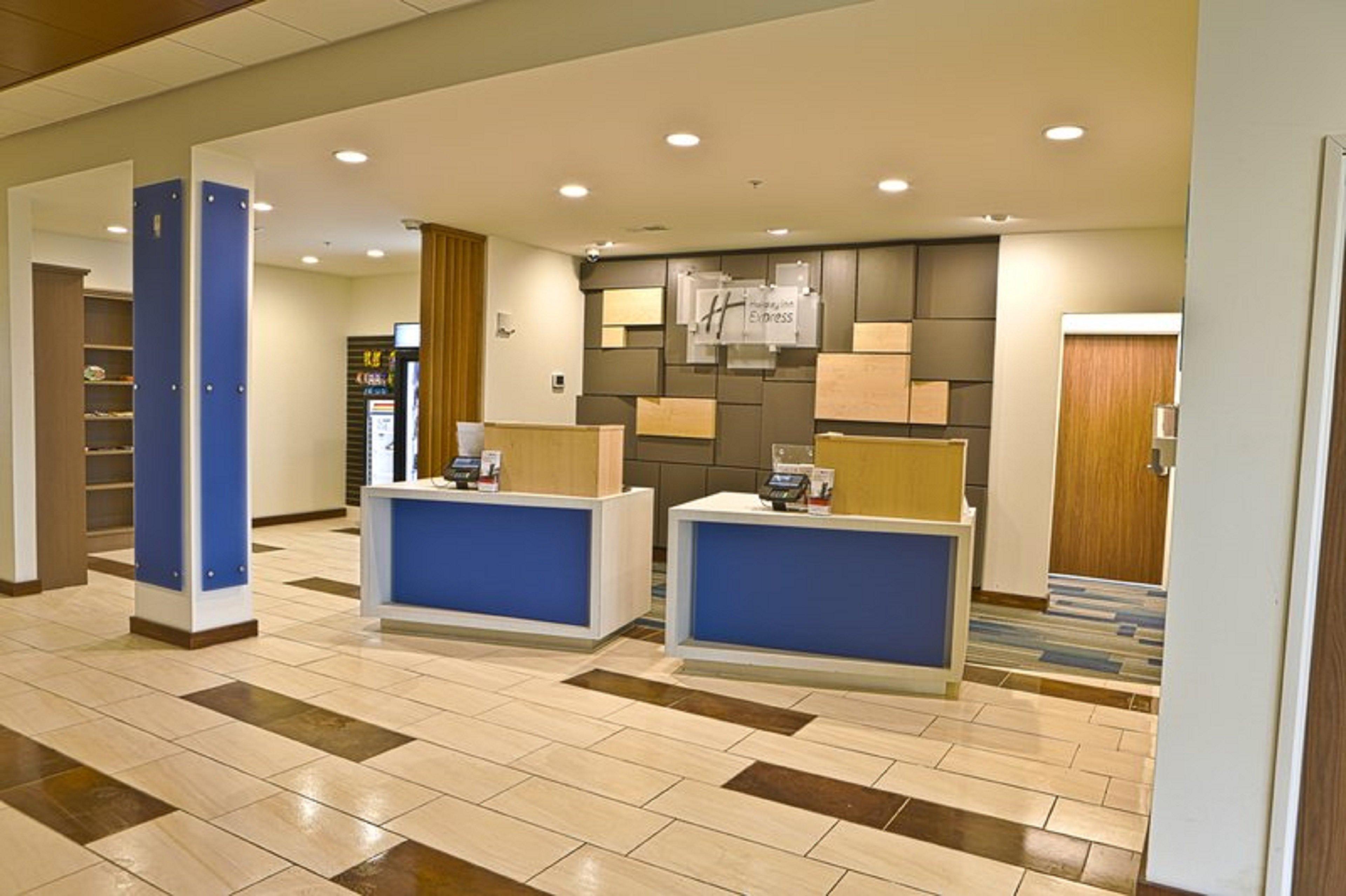 Holiday Inn Express & Suites Port Huron, An Ihg Hotel Екстериор снимка